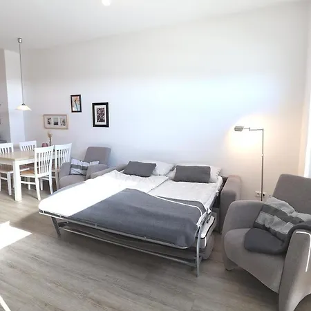 02 Strandnest 1 Strandburg App.0.2 Rechts