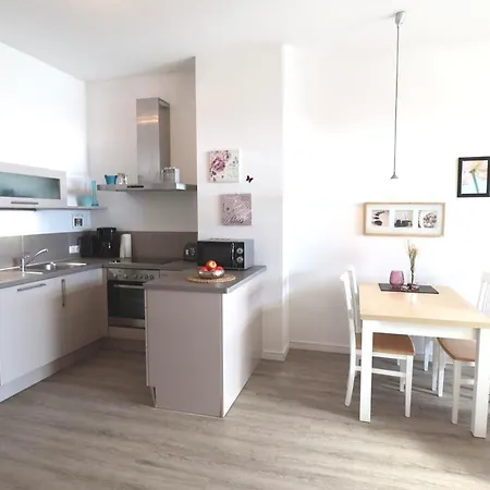 Hébergement de vacances 02 Strandnest 1 Strandburg App.0.2 Rechts Burgtiefe auf Fehmarn